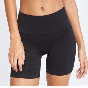 Aritzia TnAction TnaBODY Black Atmosphere Ribbed Hi-Rise 5" Bike Shorts sz S